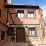 arquitectura roja y negra